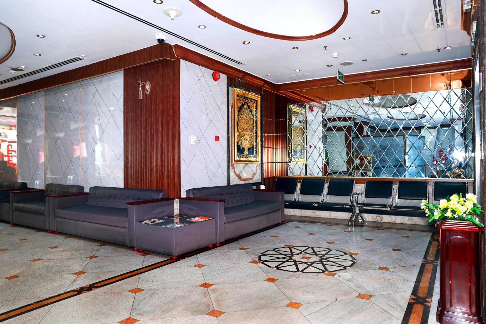 Dolphin Hotel Apartments Dubai Esterno foto