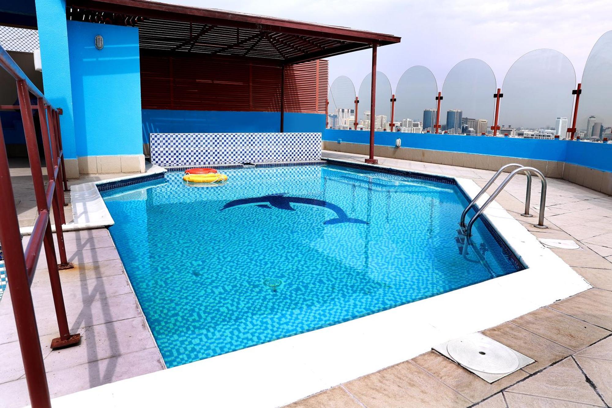 Dolphin Hotel Apartments Dubai Esterno foto